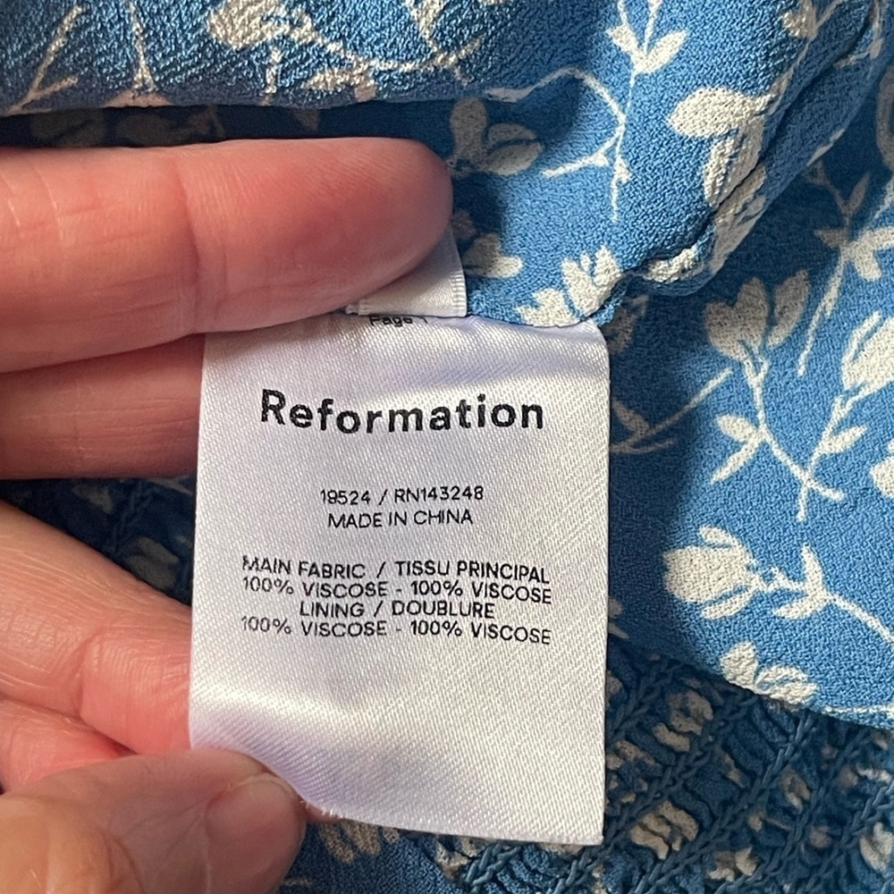 Reformation Blue Floral Tie-Strap top size 6 - Picture 9 of 10